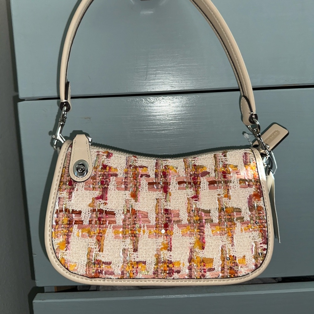 Coach Tweed Swinger 20